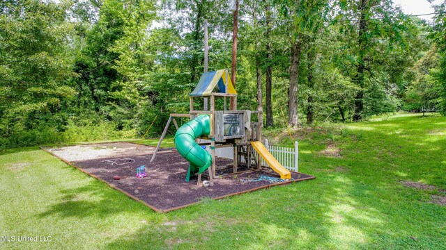 211 Traceway Dr, Natchez, MS 39120 - communal playground featuring a lawn
