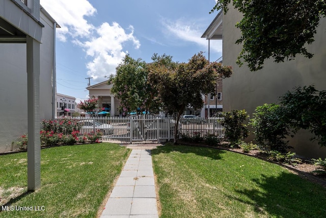 433 Main St, Natchez, MS 39120 - view of yard