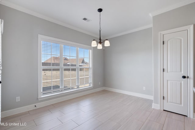 unfurnished room featuring baseboards, crown molding, visible vents, and a notable chandelier