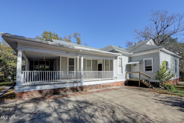 2720 Poplar Springs Dr, Meridian, MS 39305 - view of front of house featuring a porch