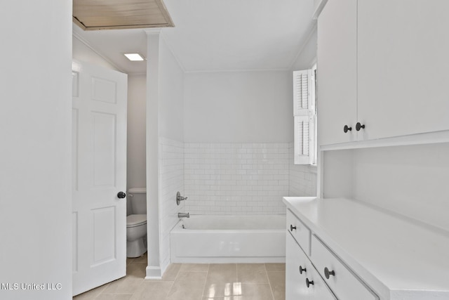 1757 Hillview Dr, Jackson, MS 39211 - full bath featuring a garden tub, tile patterned flooring, ornamental molding, and vanity