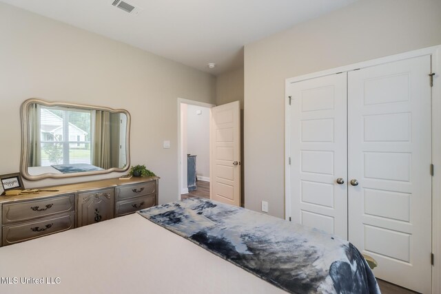 87139 Highpoint Dr, Diamondhead, MS 39525 - bedroom with a closet