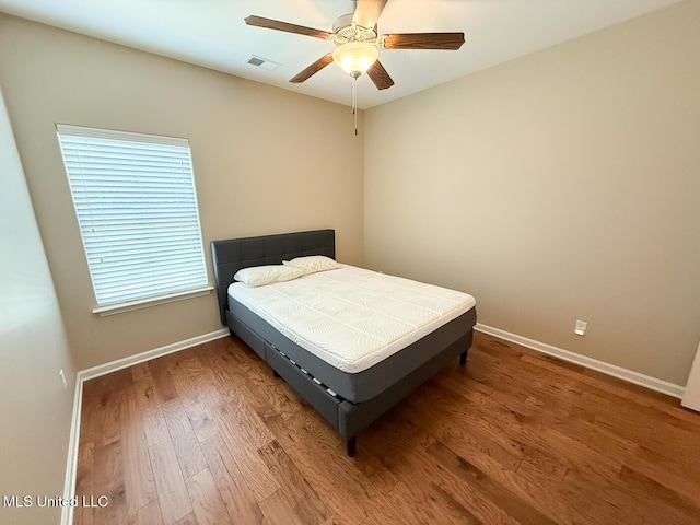 3041 Brambleberry Cv, Southaven, MS 38672 - bedroom featuring wood finished floors and ceiling fan