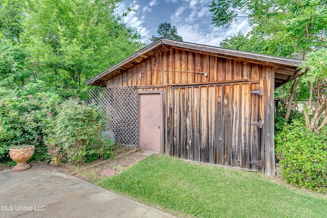 218 Harbor Ln, Brandon, MS 39047 - view of outbuilding featuring an outdoor structure