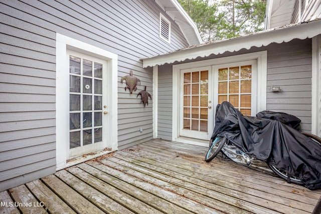 319 Washington Ave, Ocean Springs, MS 39564 - view of deck