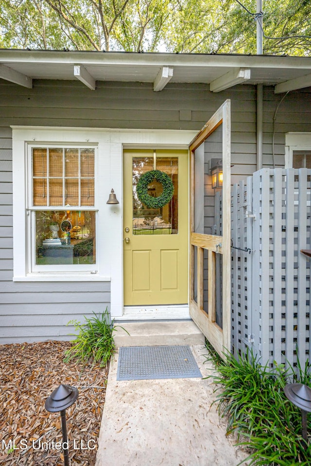 319 Washington Ave, Ocean Springs, MS 39564 - view of entrance to property