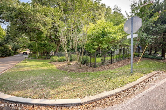 319 Washington Ave, Ocean Springs, MS 39564 - view of yard with view of scattered trees