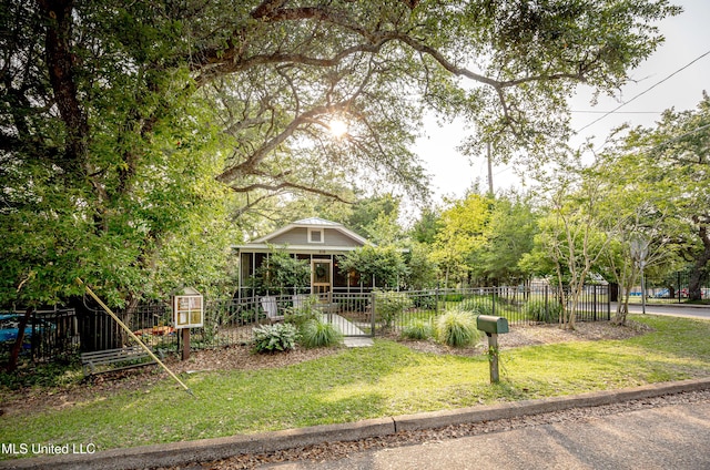 319 Washington Ave, Ocean Springs, MS 39564 - view of yard
