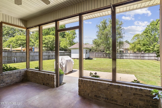 221 Penny Ln, Brandon, MS 39042 - unfurnished sunroom featuring ceiling fan