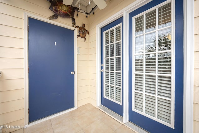 2421 Beachview Dr Unit H2, Ocean Springs, MS 39564 - property entrance with a porch