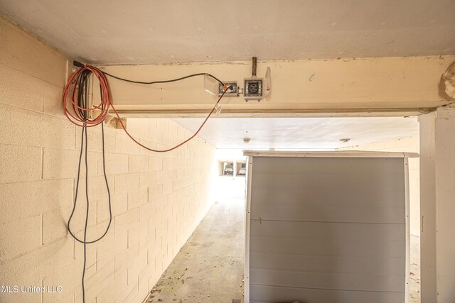 2421 Beachview Dr Unit H2, Ocean Springs, MS 39564 - garage with concrete block wall
