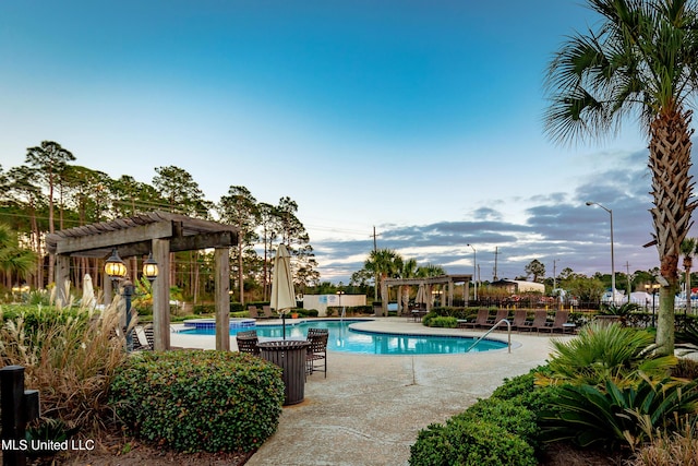 2421 Beachview Dr Unit H2, Ocean Springs, MS 39564 - community pool with a pergola and a patio area
