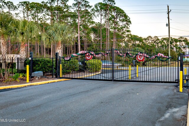 2421 Beachview Dr Unit H2, Ocean Springs, MS 39564 - view of gate