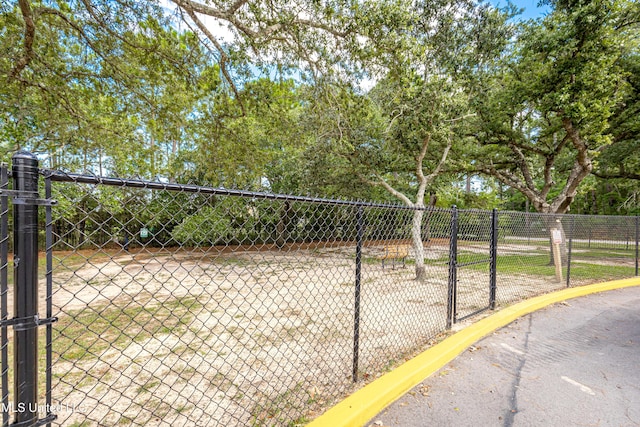 2421 Beachview Dr Unit H2, Ocean Springs, MS 39564 - surrounding community with fence
