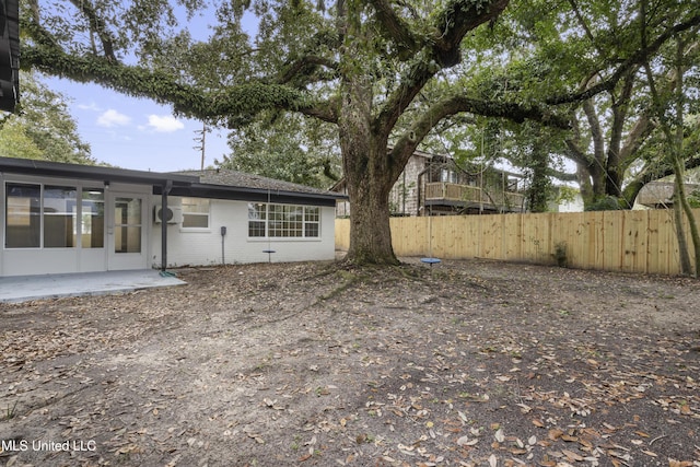 view of yard with a patio