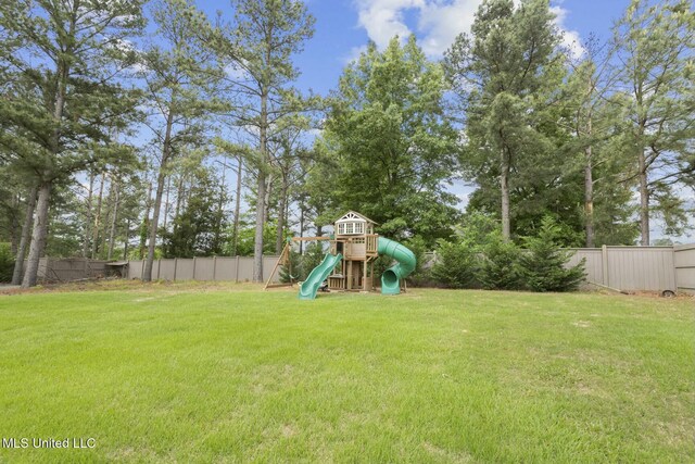 133 Saddlebrook Cv, Madison, MS 39110 - view of yard with fence and a playground