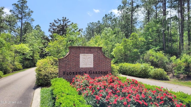 12180 Old Whisper Creek Dr, Gulfport, MS 39503
