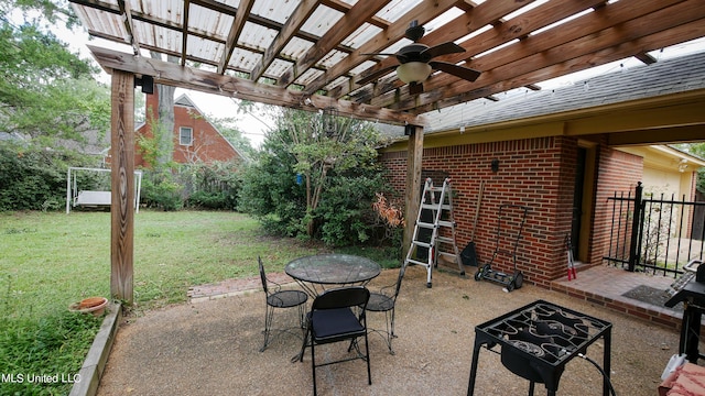 view of patio featuring a pergola and ceiling fan