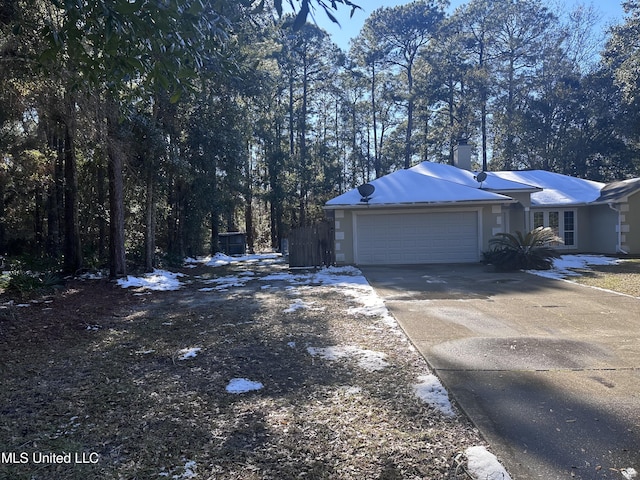 view of front of house featuring a garage