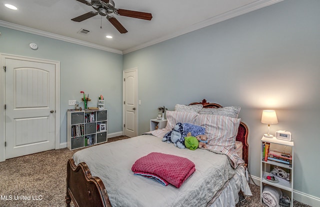 bedroom with baseboards, carpet floors, recessed lighting, and crown molding