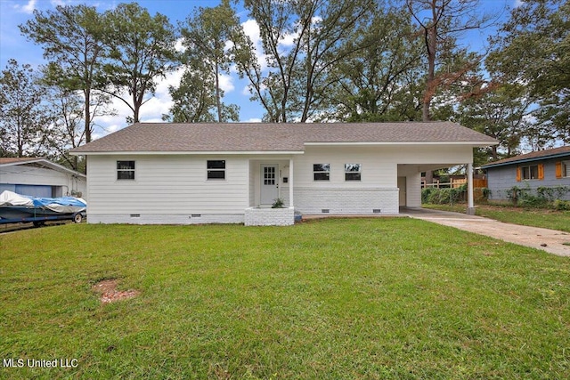 view of front of property featuring a carport and a front lawn