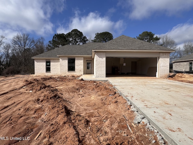 view of front of house with a garage