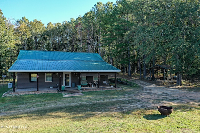 106 Crockrell Rd, Lexington, MS 39095 - view of front of home with a front lawn and covered porch