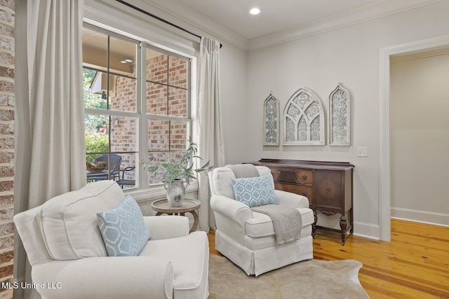 133 Sycamore Rdg, Madison, MS 39110 - living area featuring wood finished floors, baseboards, crown molding, and recessed lighting