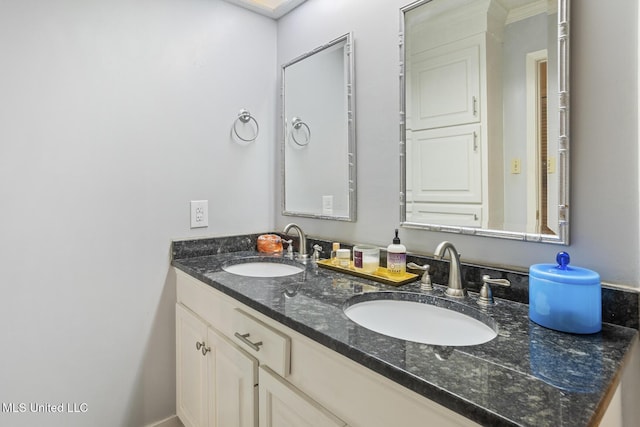 5348 Saratoga Dr, Jackson, MS 39211 - bathroom featuring double vanity