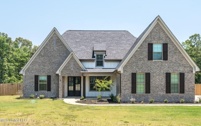 view of front of property with a front yard