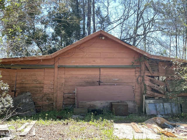 view of outbuilding