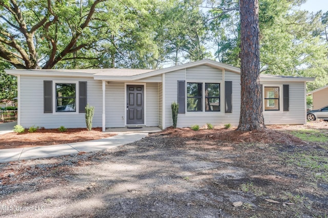 3217 Detroit Ave, Pascagoula, MS 39581 - view of single story home