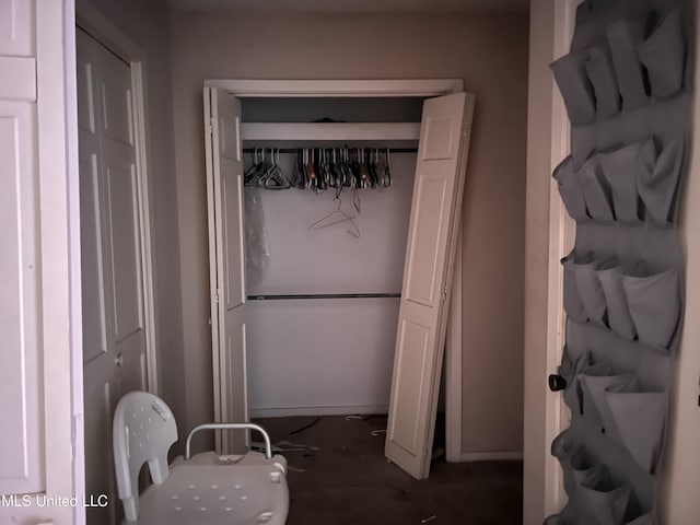 5019 Forest Hill Rd, Jackson, MS 39272 - view of closet
