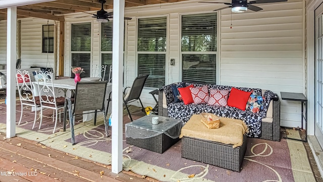 deck with ceiling fan