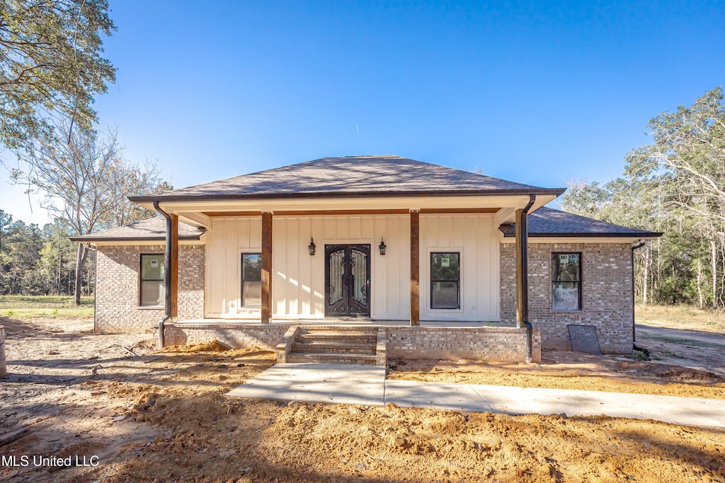 view of front of home with covered porch