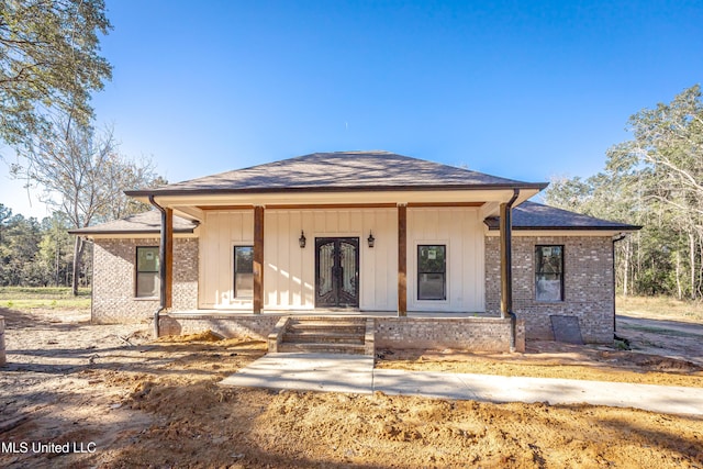 view of front of home with covered porch