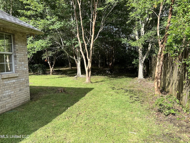 8004 Martin Bluff Rd, Gautier, MS 39553 - view of grassy yard
