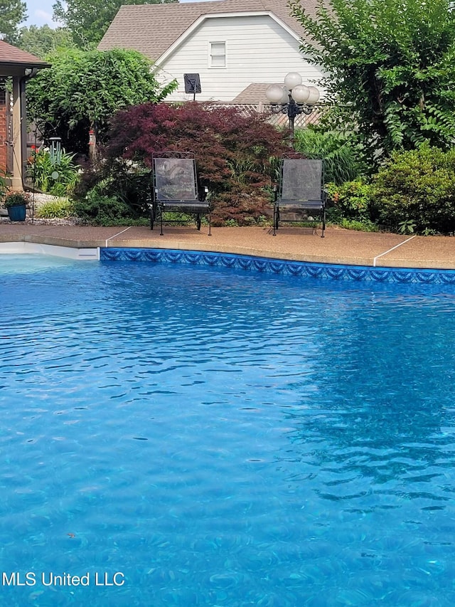 8475 Windersgate Dr, Olive Branch, MS 38654 - view of swimming pool