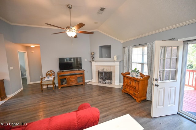 6126 Rolling Oaks Cv, Olive Branch, MS 38654 - living area with crown molding, a ceiling fan, wood finished floors, and vaulted ceiling