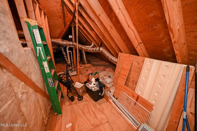 6126 Rolling Oaks Cv, Olive Branch, MS 38654 - view of unfinished attic