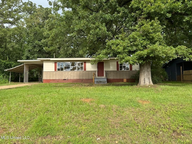 2862 Oak Forest Dr, Jackson, MS 39212 - view of front of property with a front yard, crawl space, and an attached carport