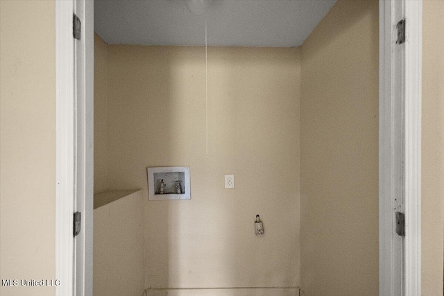 2862 Oak Forest Dr, Jackson, MS 39212 - washroom with washer hookup