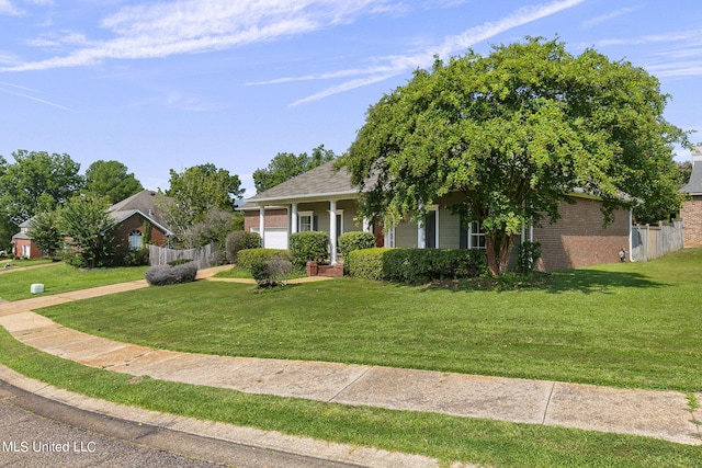 view of front facade with a front yard