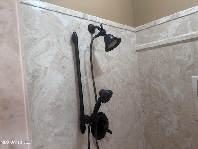 8101 Pecan Ridge Dr, Moss Point, MS 39562 - detailed view of a shower