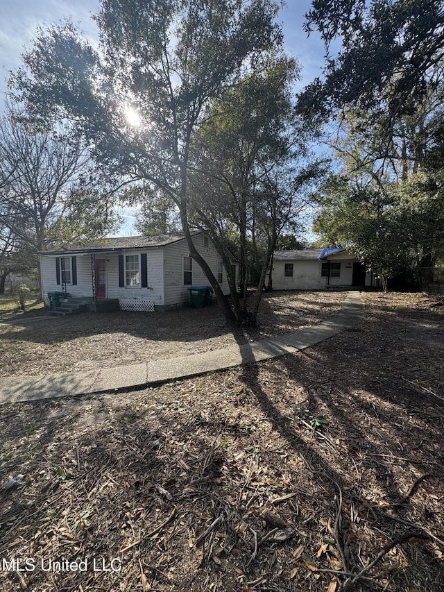 view of front of house