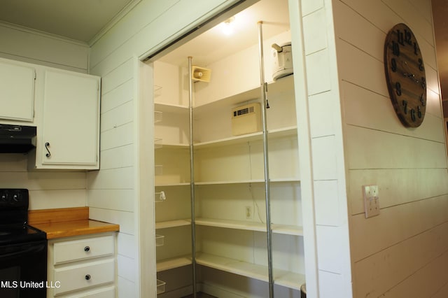 1639 Pascagoula River Rd, Moss Point, MS 39562 - view of storage area