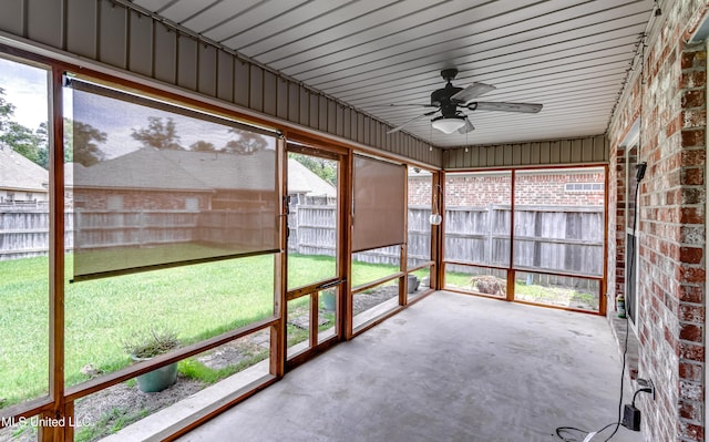 272 Hidden Hills Pkwy, Brandon, MS 39047 - unfurnished sunroom featuring a ceiling fan