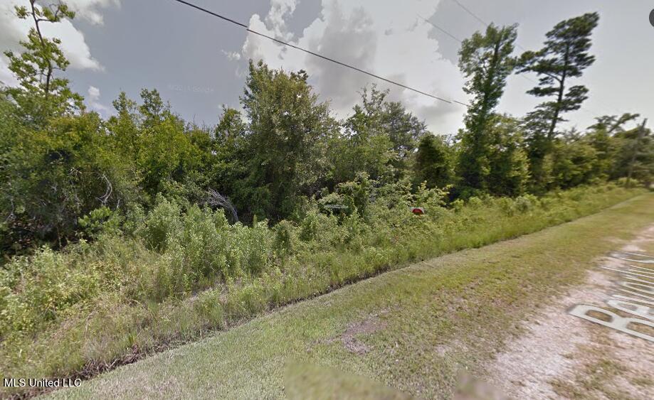 01 Beverly St, Bay Saint Louis, MS 39520