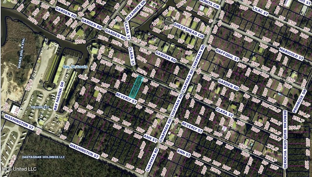 01 Beverly St, Bay Saint Louis, MS 39520