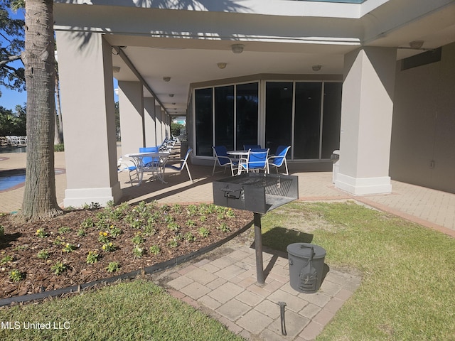 2668 Beach Blvd Unit 702, Biloxi, MS 39531 - view of patio